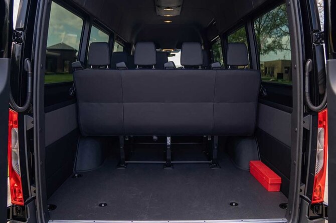Arrival Private Transfer Amsterdam Airport to Amsterdam City Center by Minibus - Group size, seats, and luggage limits