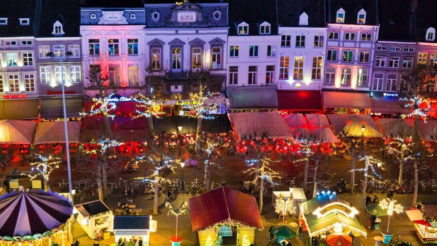 Best of Maastricht: Private Walking Tour with a Local - Wandering through the old town