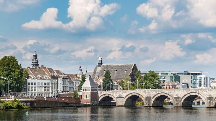 Best of Maastricht: Private Walking Tour with a Local - Timing, comfort, and the small print