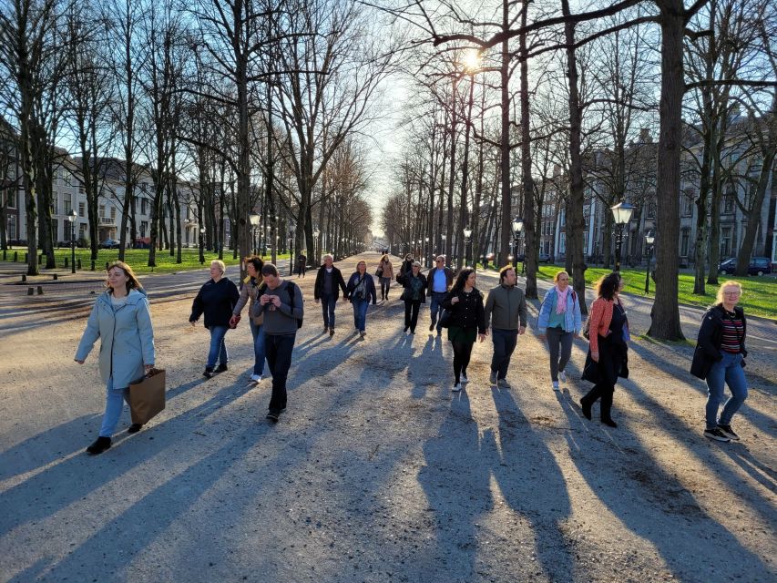 Centre The Hague On Foot with Wonderful Storyteller - 2hr - A smart first walk through The Hague