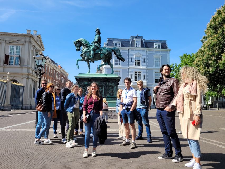 Centre The Hague On Foot with Wonderful Storyteller - 2hr - A pause in the Palace Garden