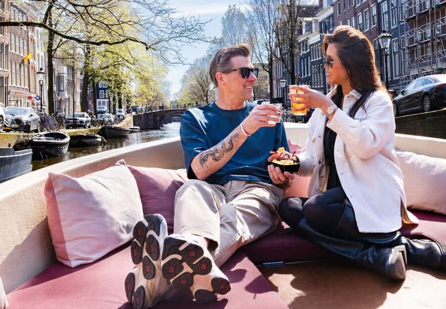 CHEESE AND DRINKS TOUR: A TASTE OF AMSTERDAM ON THE CANALS - Key points to know before booking