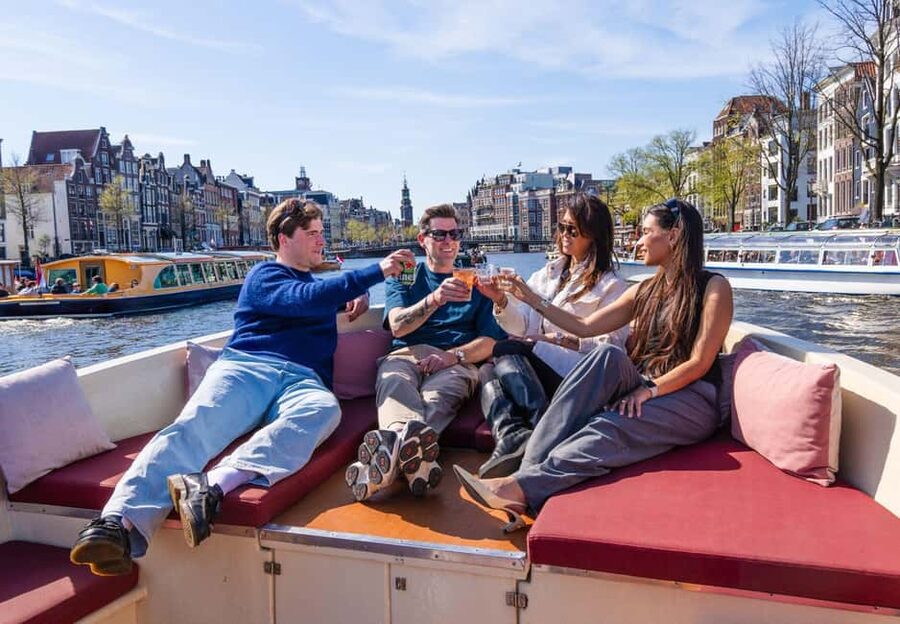 CHEESE AND DRINKS TOUR: A TASTE OF AMSTERDAM ON THE CANALS - NEMO and the working side of Amsterdam