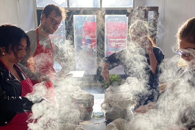 Cheese making workshop next to De Hallen, heart of Amsterdam - How the atmosphere suits first-time makers