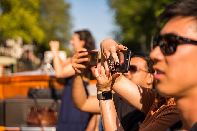 Classic Salonboat Tour in Amsterdam Including Cheese and Wine - Cheese, wine, and the Dutch touch