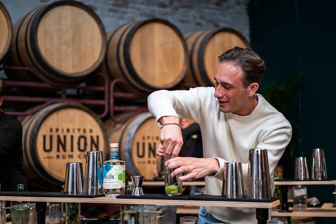 Cocktail workshop @ Spirited Union Rum Co. (Amsterdam) - Tasting botanical rum before mixing