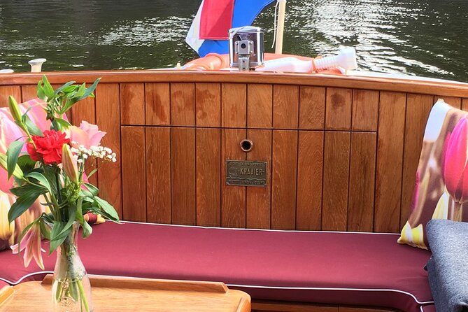 Cruise Amsterdam like a Local — Small Group 12 pax - Boarding at Prinsengracht 397
