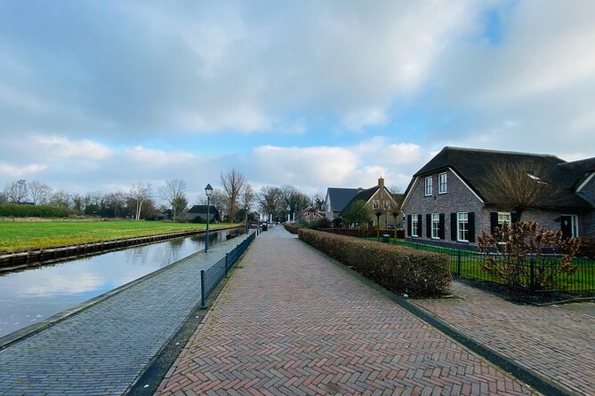 Day Tour Giethoorn, Afsluitdijk and Zaanse Schans with Boat Cruise - Best time to take this tour