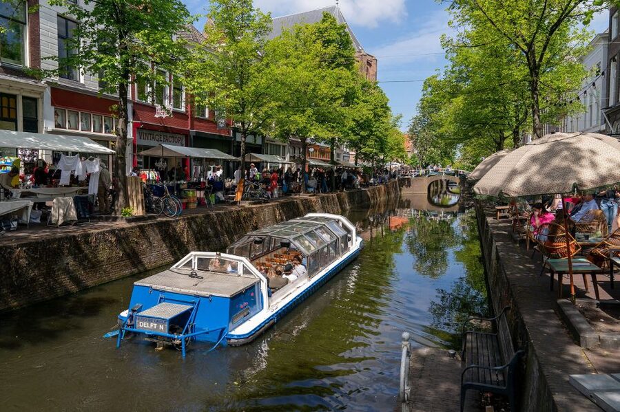 Delft: Canal Cruise with Guided Commentary - Is $15 a fair price?
