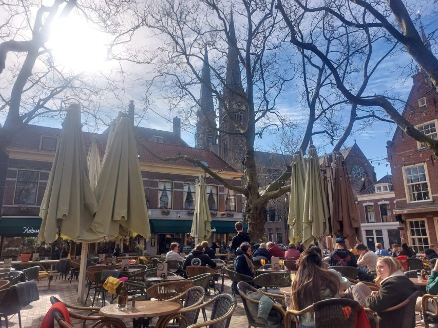 Delft: Dive into the Golden Age on a Private Walking Tour - Canals, bridges, and the quieter side of Delft