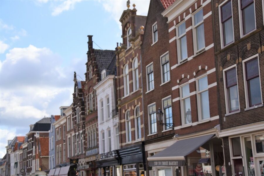 Delft: Private Historical and Cultural Guided Walking Tour - Starting at the Nieuwe Church in Delft