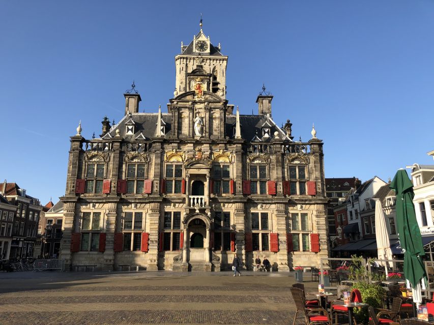 Delft: Private Historical and Cultural Guided Walking Tour - Canals, bridges, and Delft’s colorful houses