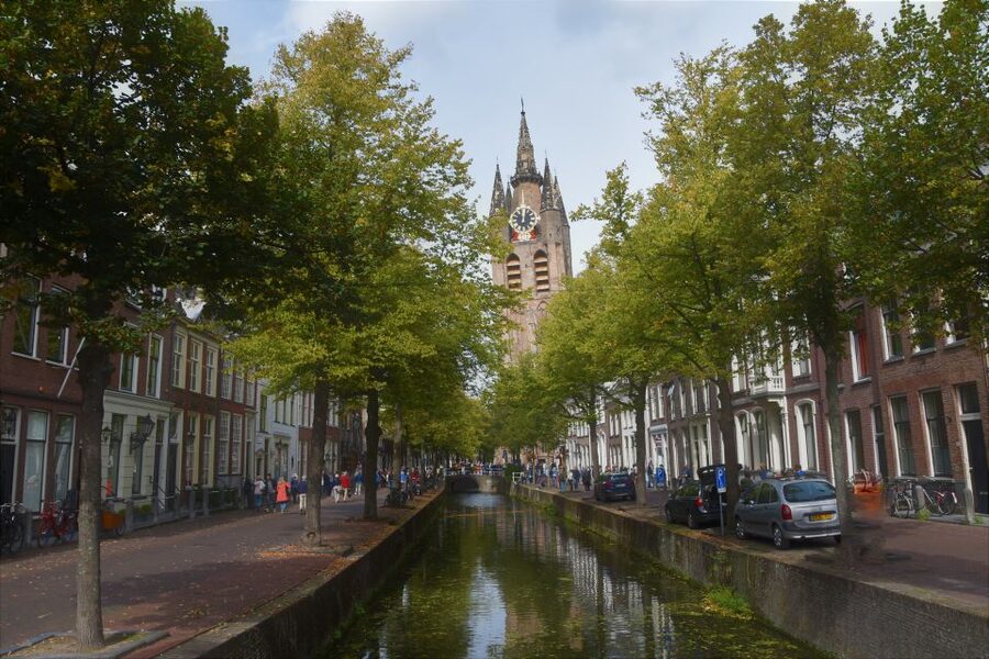 Delft: Private Historical and Cultural Guided Walking Tour - The ancient church, Prince’s Court, and old windmill