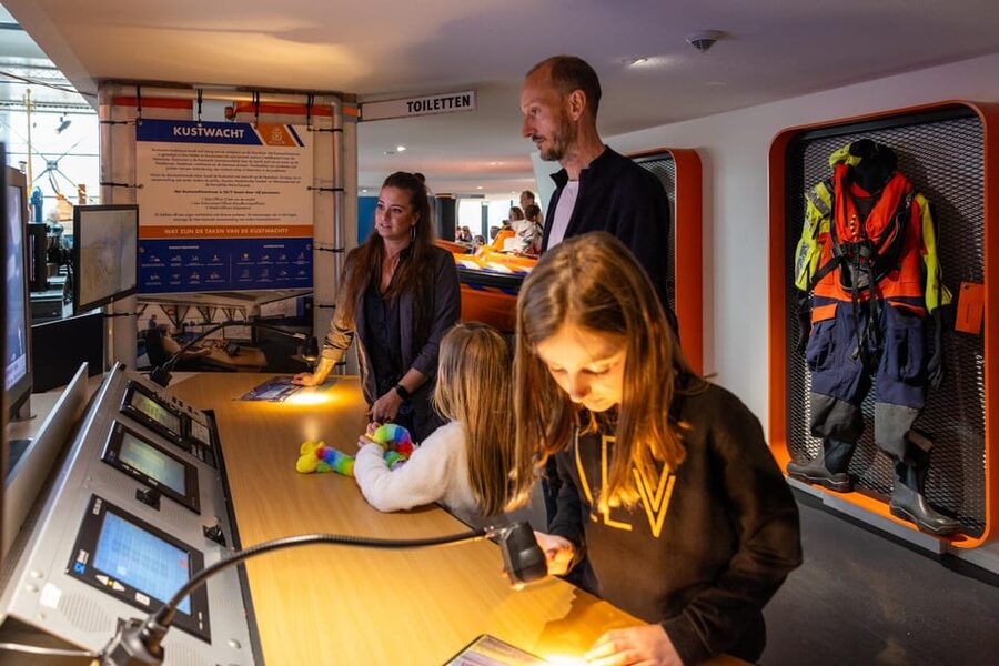 Den Helder: Rescue Museum Entry Ticket - Starting with the virtual rescue mission
