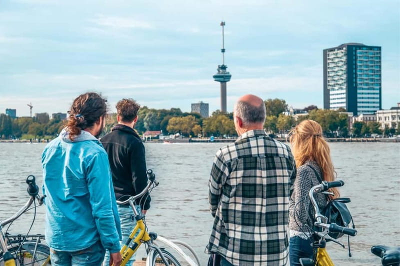 Discover Rotterdam: Classic Highlights Bike Tour by a Local - Oude Haven and De Hef finish the story