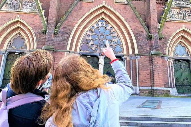Discover The Hague with a self-guided Outside Escape city tour - Noordeinde Palace brings the royal highlight