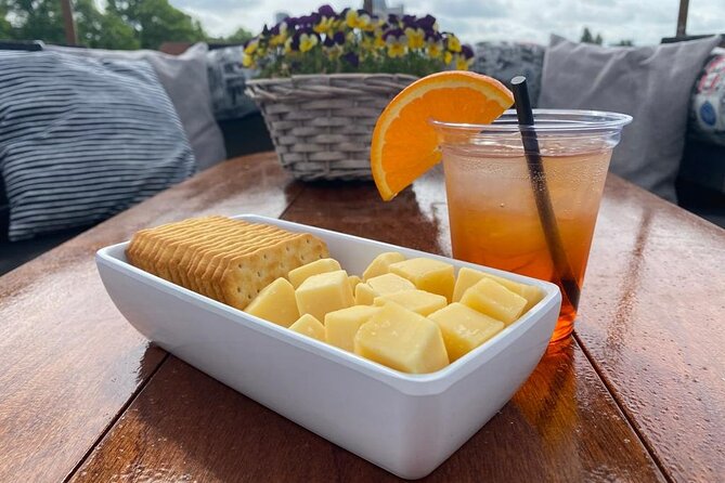 Dutch Cheese & Drinks Guided Amsterdam Boat Tour, All Inclusive - The Seven Bridges photo view