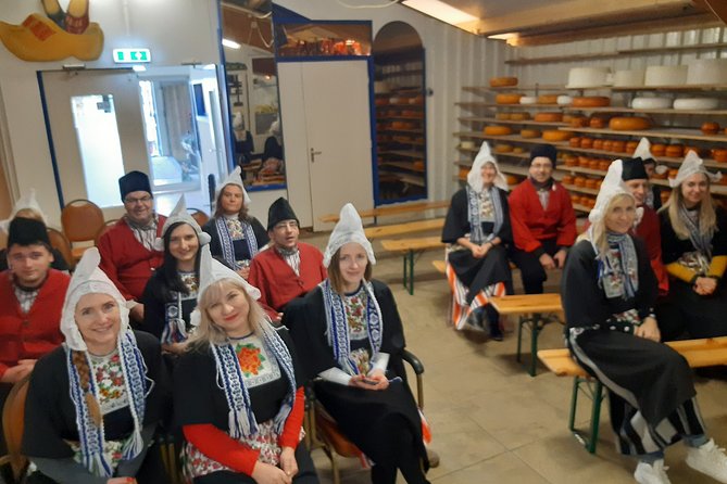 Dutch Experience in Volendam with Traditional Outfits - A Dutch costume photo with real local flavor