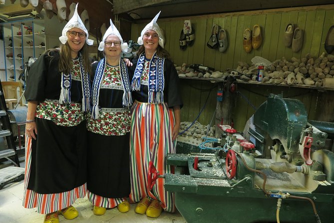 Dutch Experience in Volendam with Traditional Outfits - Is $11.42 a good value?