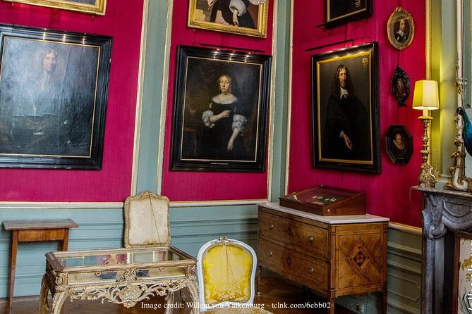 Dutch Golden Age: Private Tour of Amsterdam & Rembrandt's House - A glimpse of Museum Van Loon and the canal houses