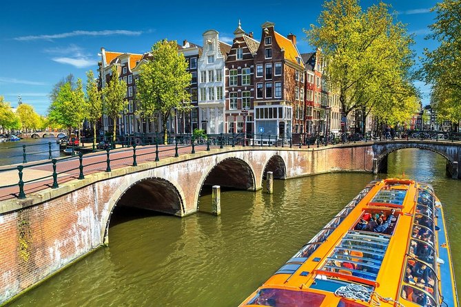 e-Scavenger hunt Amsterdam: Explore the city at your own pace - The Jordaan and the slower side of the walk