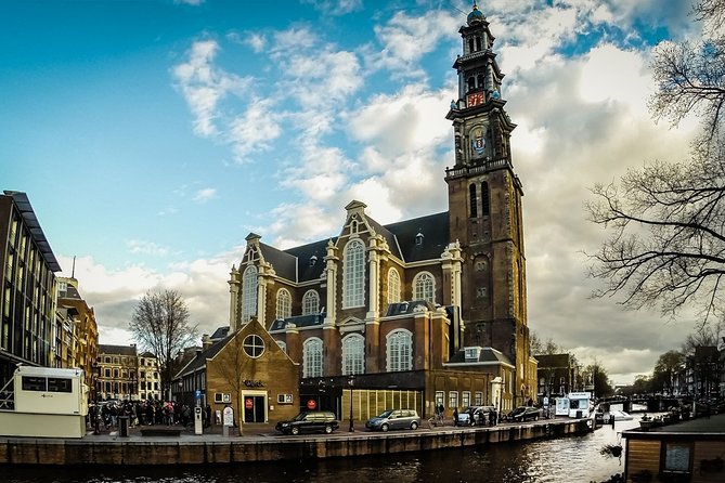 e-Scavenger hunt Amsterdam: Explore the city at your own pace - What the riddles add, and where they fall short