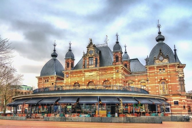 e-Scavenger hunt Arnhem: Explore the city at your own pace - Feestaardvarken and the return to the meeting point