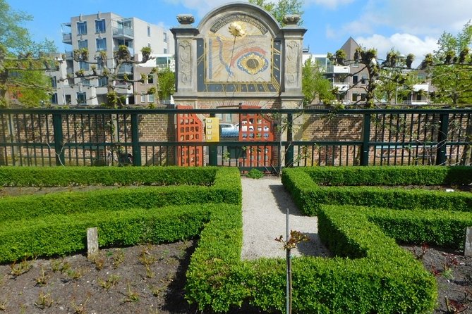 e-Scavenger hunt Groningen: Explore the city at your own pace - From Groningen station to the Groninger Museum