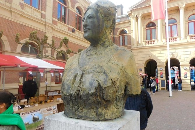 e-Scavenger hunt Groningen: Explore the city at your own pace - Museum aan de A and Groningen’s main station