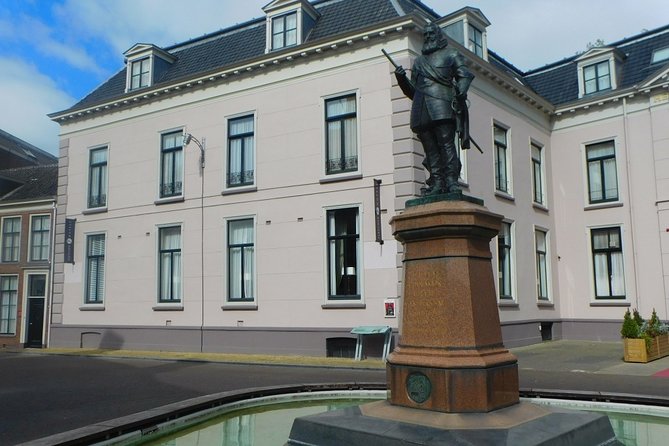 e-Scavenger hunt Leeuwarden: Explore the city at your own pace - Museumhaven, Grote or Jacobijnerkerk, and the shopping streets