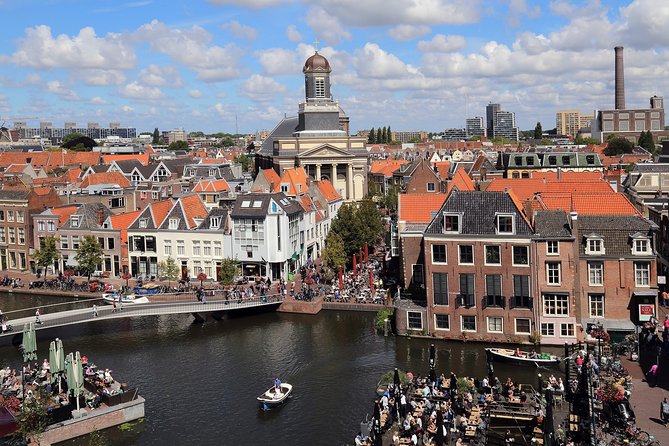 e-Scavenger hunt Leiden: Explore the city at your own pace - Museums from archaeology to science