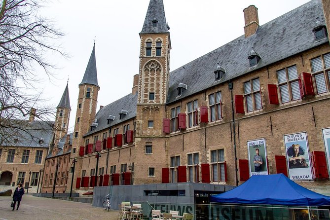 e-Scavenger hunt Middelburg: Explore the city at your own pace - Kuiperspoort and the Oostkerk