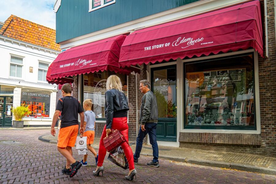 Edam: Edam Cheese Museum Entry Ticket - The tasting at Henri Willig Cheese Farm Store