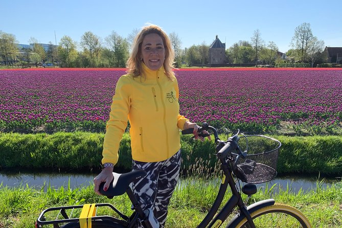 Enjoy the tulip fields by bicycle with a local guide! Tulip bike tour! - Is $59.47 a Fair Price?
