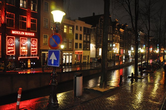 Exclusive small-group Amsterdam Red Light District tour - The Waag and the old city walls