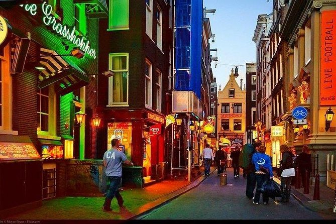 Exclusive small-group Amsterdam Red Light District tour - Starting at Geldersekade 2HS