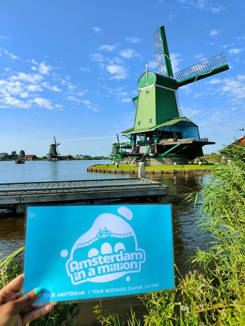 Excursion from Amsterdam to the windmills of Zaanse Schans - Meeting Patricia at Amsterdam Central Station