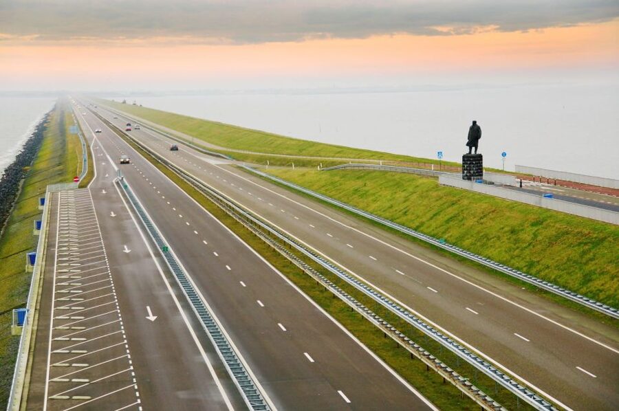From Amsterdam: 4 Provinces Highlights Van Tour - Why this route is different from a standard Amsterdam day trip