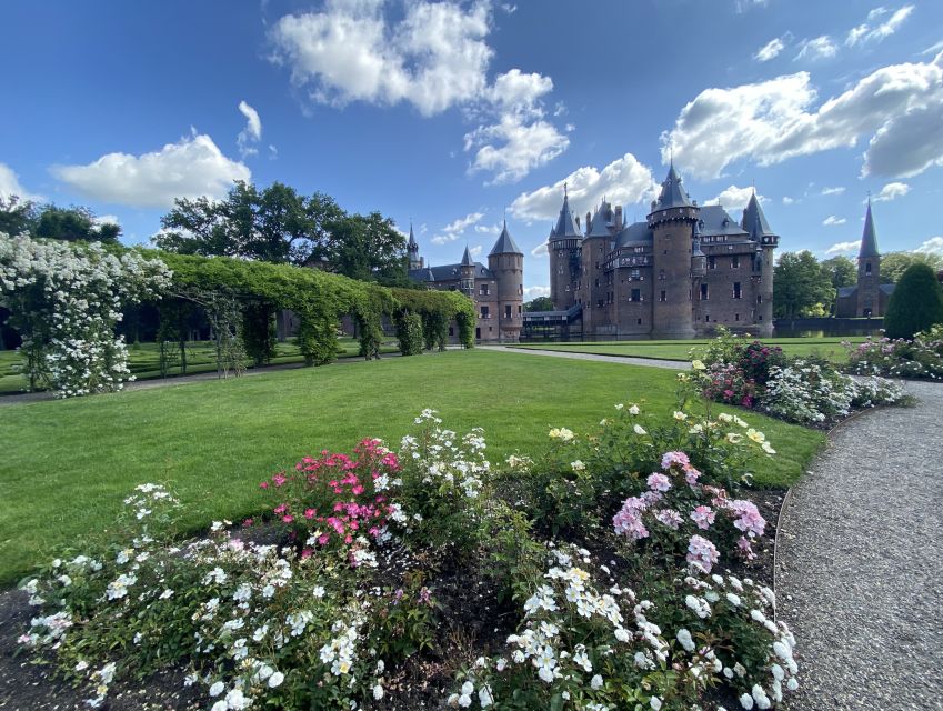 From Amsterdam: Castle De Haar Guided Tour - Entering the castle and its lavish rooms