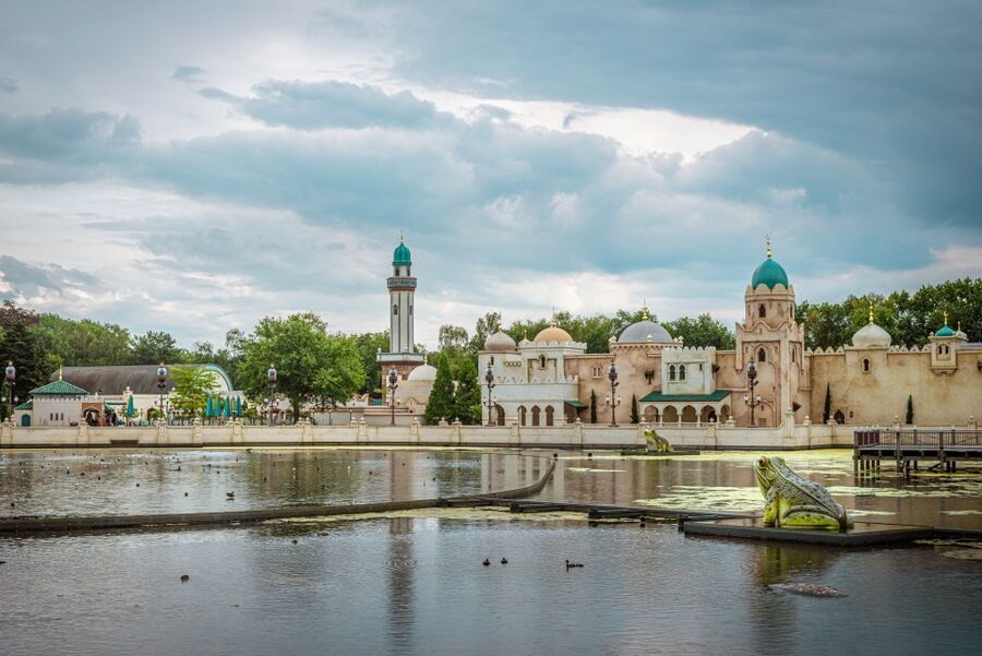 From Amsterdam: Day Trip to Efteling Theme Park with Ticket - How the 10-hour schedule may feel