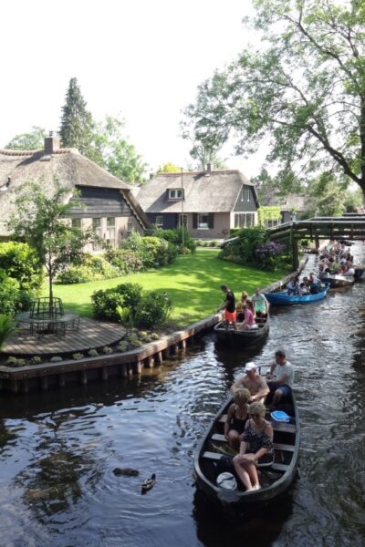 Giethoorn Day Trip with Small Electric Boat