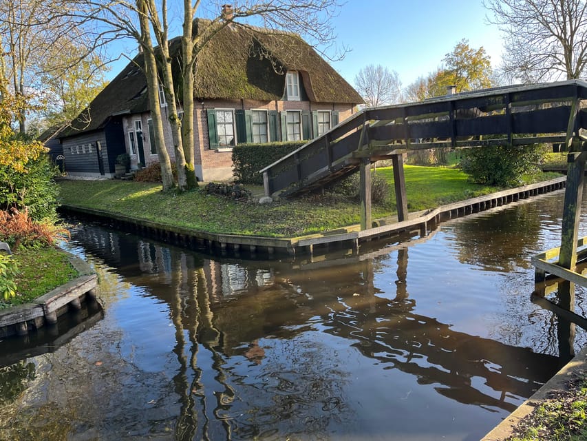 From Amsterdam: Giethoorn Small Group Tour with Boat Ride - A flexible day, with limits
