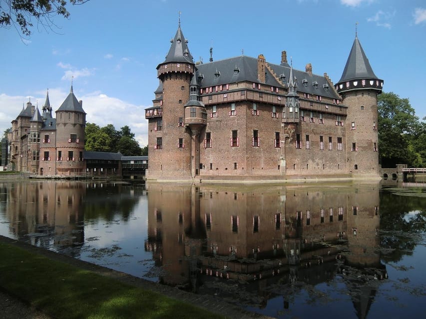 From Amsterdam: Muiderslot and De Haar Castle Tour - Leaving Amsterdam for Muiderslot