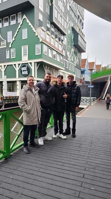 From Amsterdam, Private tour in Tesla, Windmills & Volendam. - Food adds welcome flavor to the sightseeing