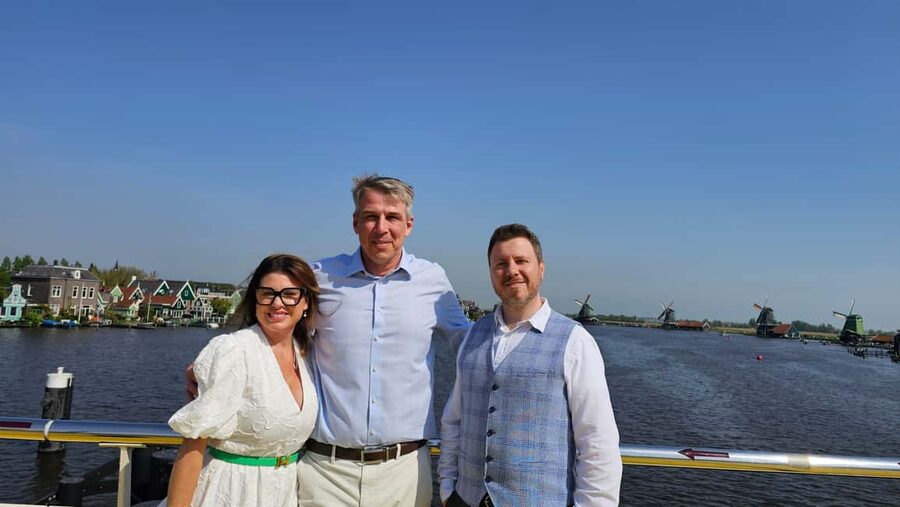 From Amsterdam, Private tour in Tesla, Windmills & Volendam. - How the timing affects your day