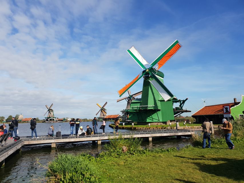 From Amsterdam: Small Group Zaanse Schans and Volendam Tour - The walking you should expect at Zaanse Schans
