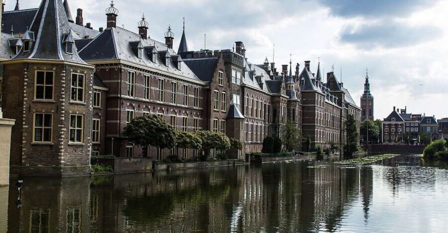 From Amsterdam: The Hague and Delft Sightseeing Tour - Inside the Mauritshuis