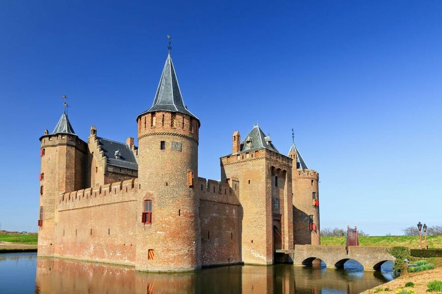 From Amsterdam: visit Zaanse Schans, Muiderslot and more! - The long ride to Muiderslot