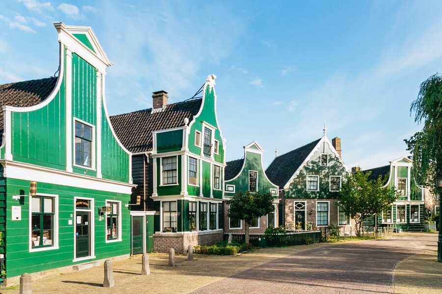 From Amsterdam: Zaanse Schans, Edam, & Marken Full-Day Trip - Cheese-making and clogs at the Simonehoeve