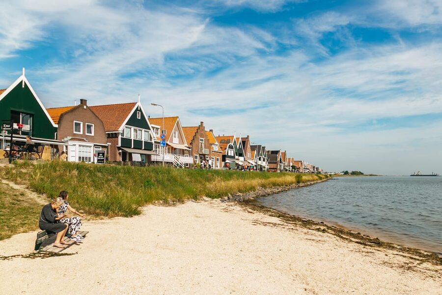 From Amsterdam: Zaanse Schans, Edam, & Marken Full-Day Trip - How the guide affects the day